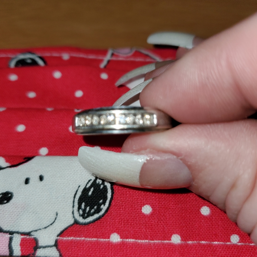 Mens size 10 white gold band 10k